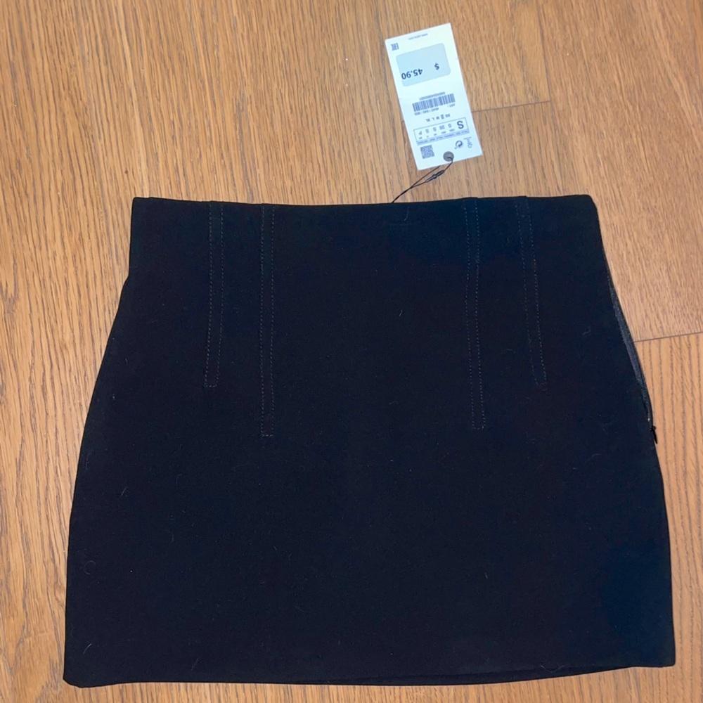 Black Zara Mini Skirt NWT Size Small